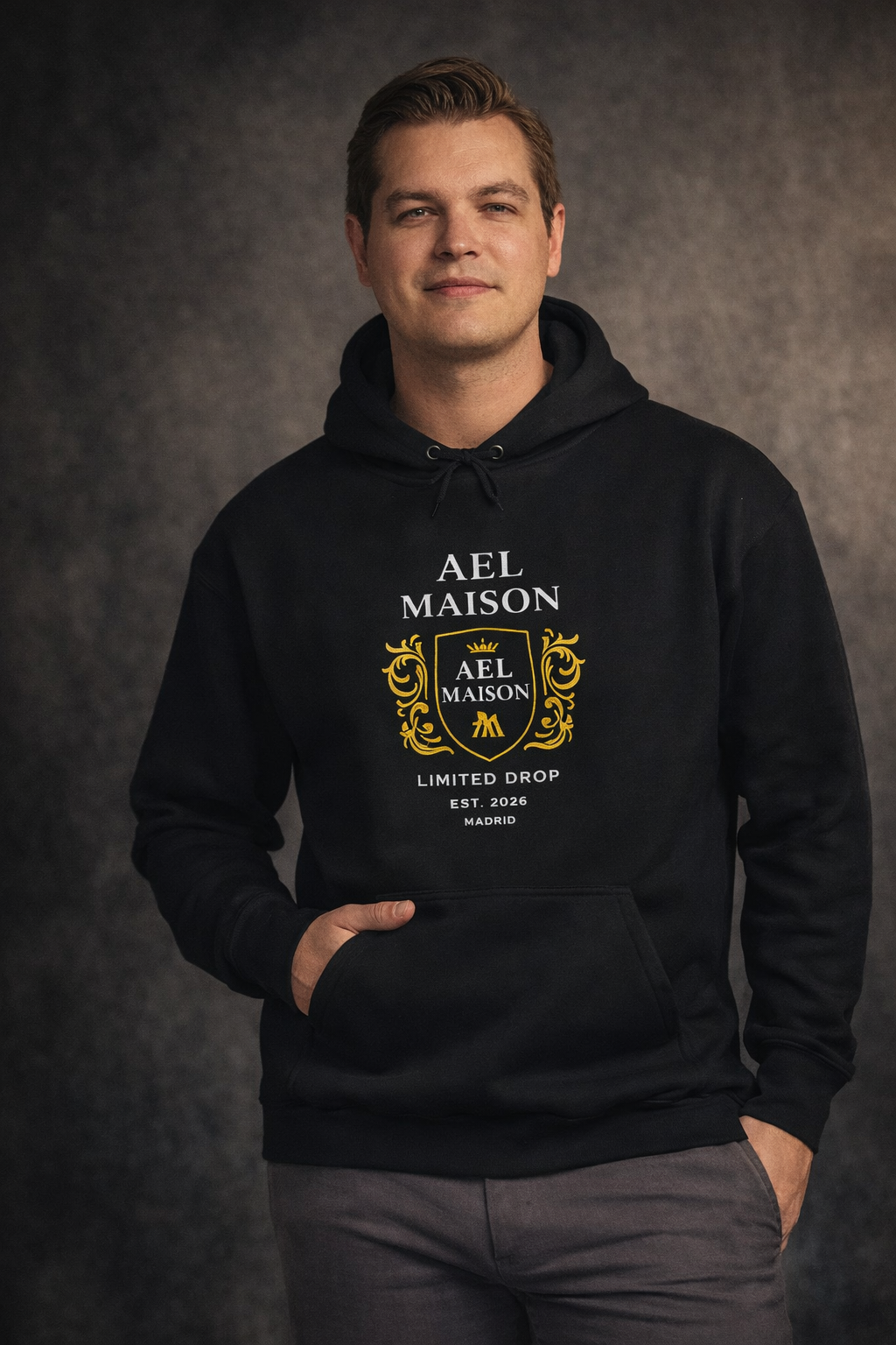 Hoodie AEL Maison Crest — Sudadera con Emblema de Lujo Atemporal